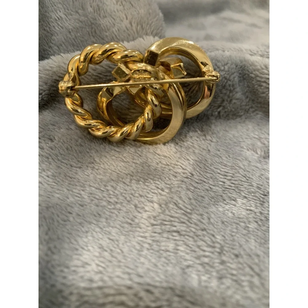 Vintage Signed GROSSE Germany 1969 Gold Tone Twisted Abstract Brooch Pin‎